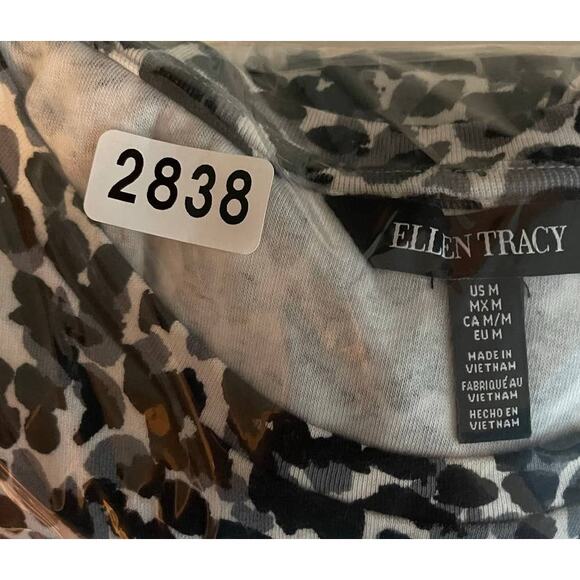 Ellen Tracy Medium Cap Sleeve Dress with Pockets Black Gray Animal Print - Picture 10 of 10